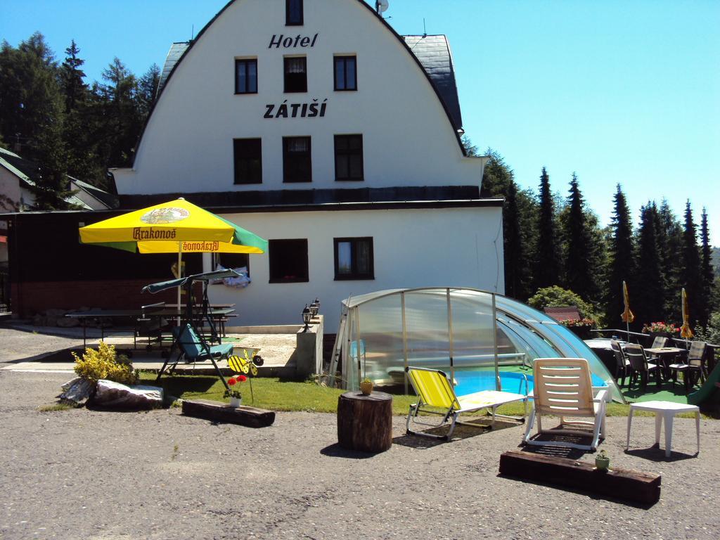 Hotel Zatisi Janske Lazne Bagian luar foto