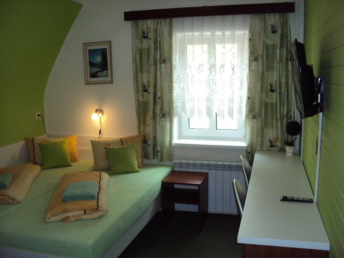 Hotel Zatisi Janske Lazne Bagian luar foto